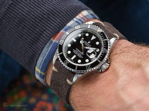 rolex submariner with leather strap|rolex submariner on rubber strap.